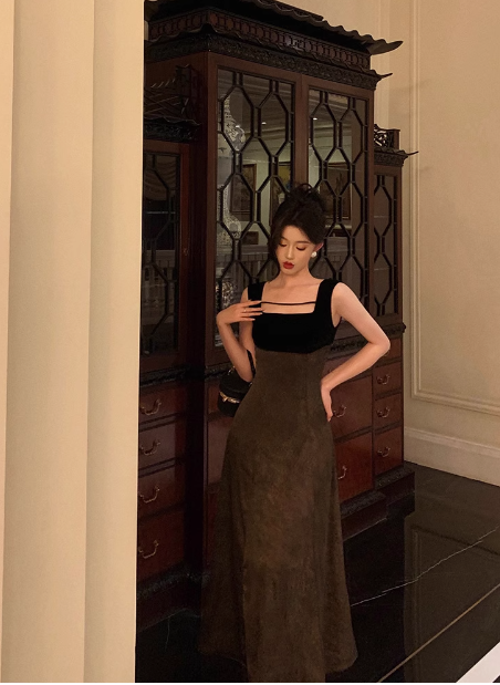 Vestido de satén con escote cuadrado y corte A para 21 cumpleaños. Ideas para vestidos de cumpleaños para mujeres (DP1489).