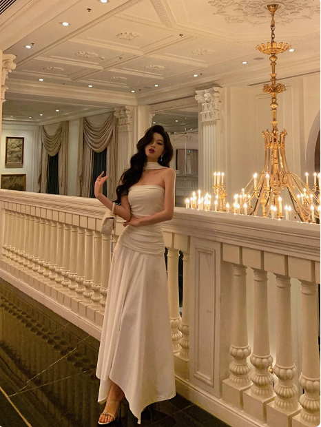 Vestido elegante de fiesta de cumpleaños número 18, blanco, sin tirantes, corte A, sin mangas, atuendos de cumpleaños, ideas para vestidos de cumpleaños para mujeres, DP552