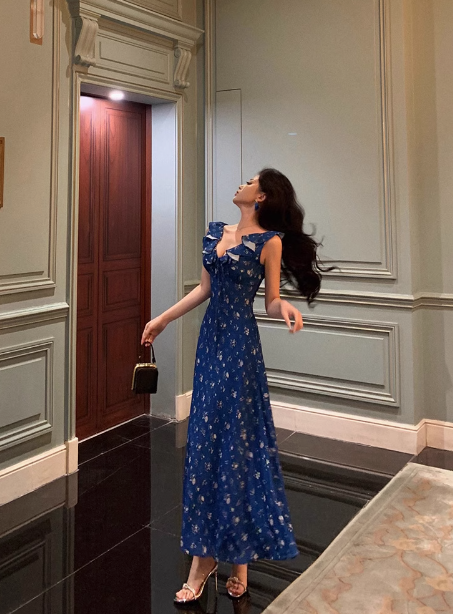 Vestido elegante de gasa azul, sin mangas, con escote en V y corte A para fiesta de 18 cumpleaños, atuendos de cumpleaños, ideas para vestidos de cumpleaños para mujeres DP557