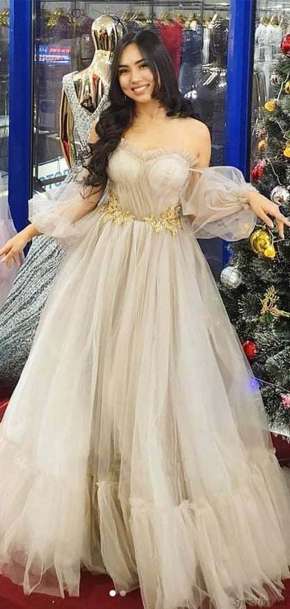 Elegante vestido de fiesta largo de tul con escote en forma de A y hombros descubiertos