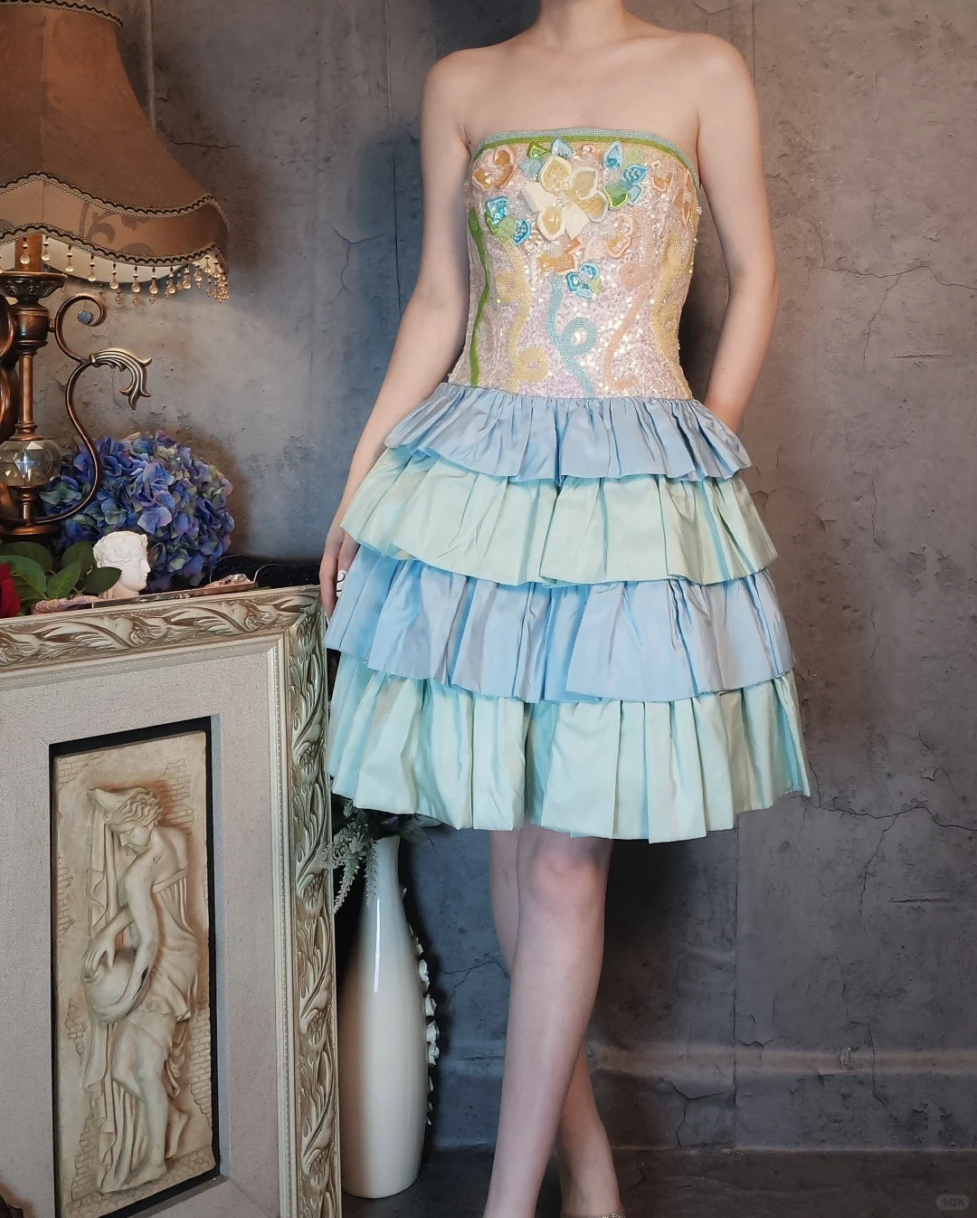 Vestido de fiesta retro colorido sin tirantes, diseño floral, corte A, corto, con capas, TP4020