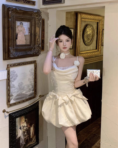 Vestido de fiesta vintage beige plisado con lazo, corte A, encaje con flores 3D y tirantes finos TP3716