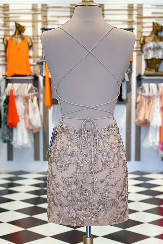 Vestido de fiesta corto con tirantes finos y diseño de encaje bordado plateado vintage TP3565