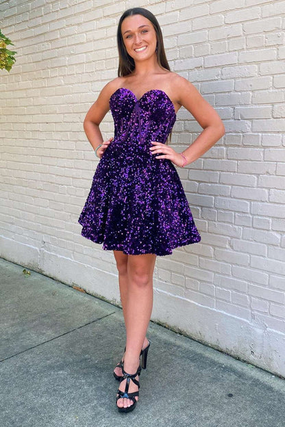 Vestido de fiesta corto de corte A con escote en forma de corazón y lentejuelas moradas y bolsillos