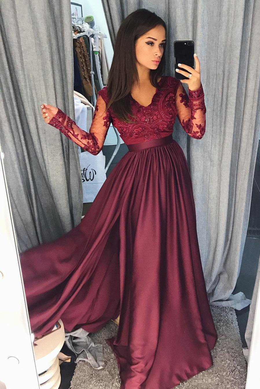 Vestido de fiesta de manga larga color granate con escote en V y encaje, vestido de banquete con abertura