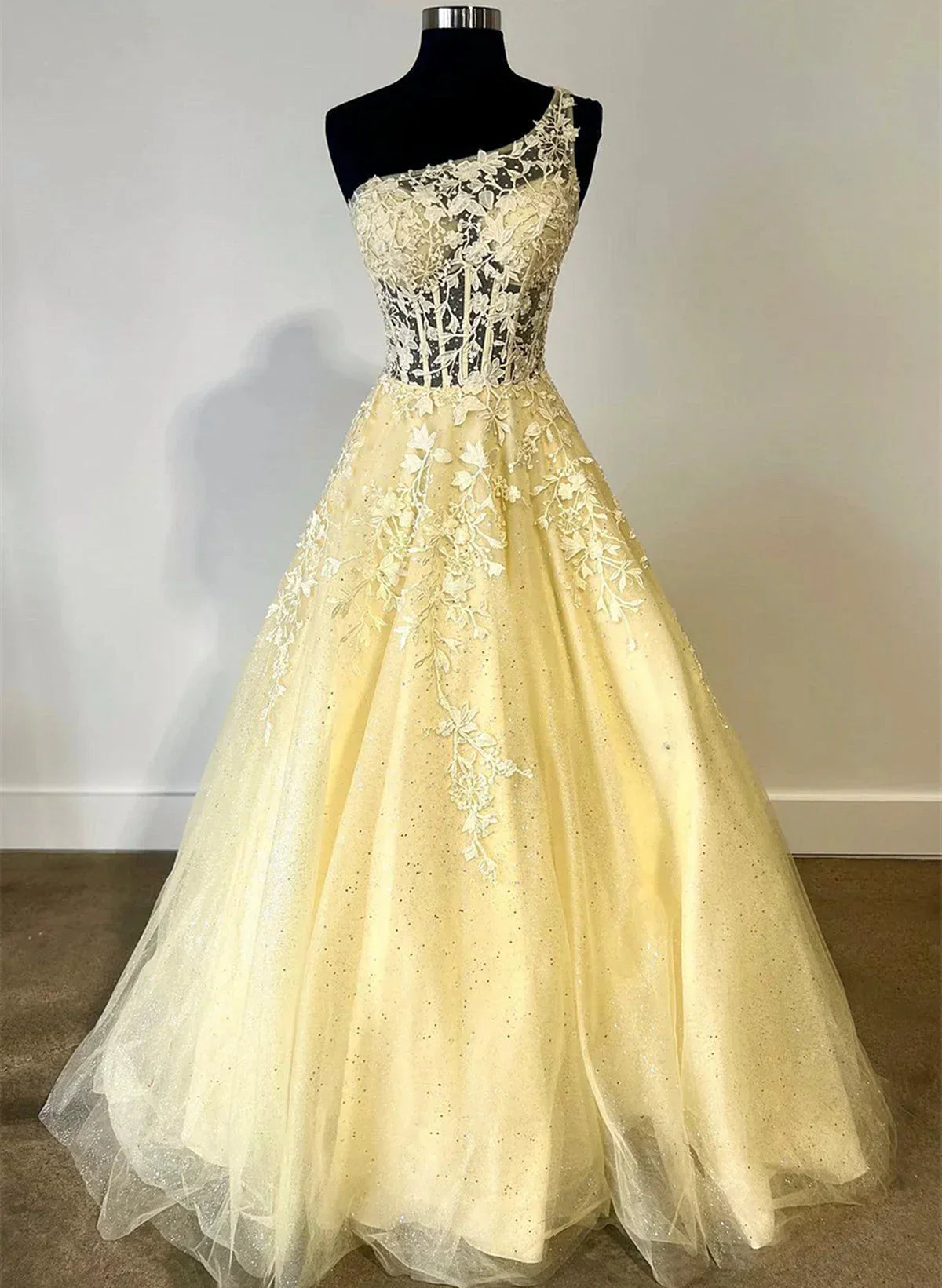Hermoso vestido de fiesta amarillo de tul con encaje y un solo hombro, vestido de fiesta amarillo TP1017