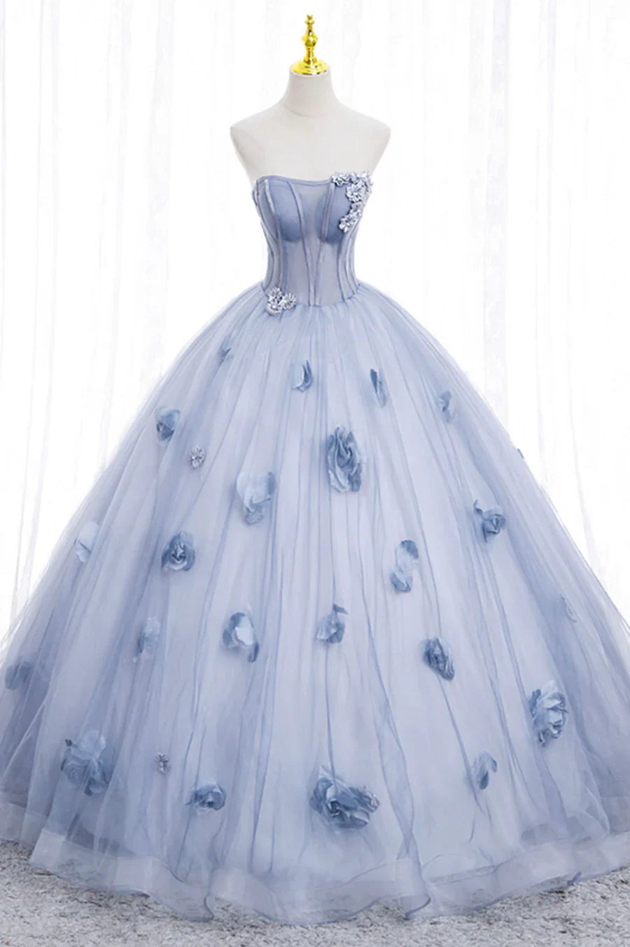 Vestido de fiesta de tul azul con mangas largas y corte A y hombros descubiertos TP495
