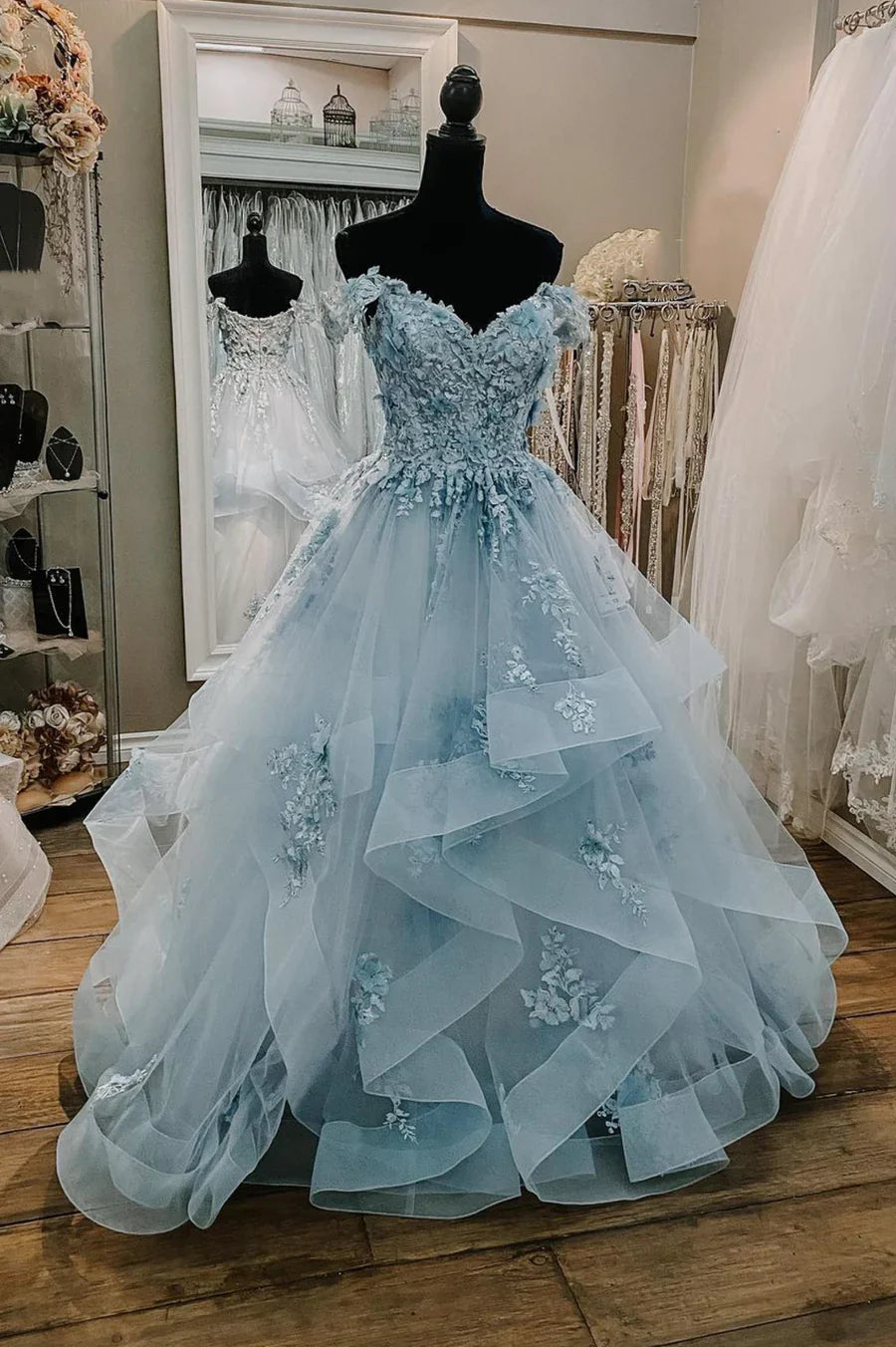Vestidos de fiesta largos de tul azul con encaje y hombros descubiertos TP656