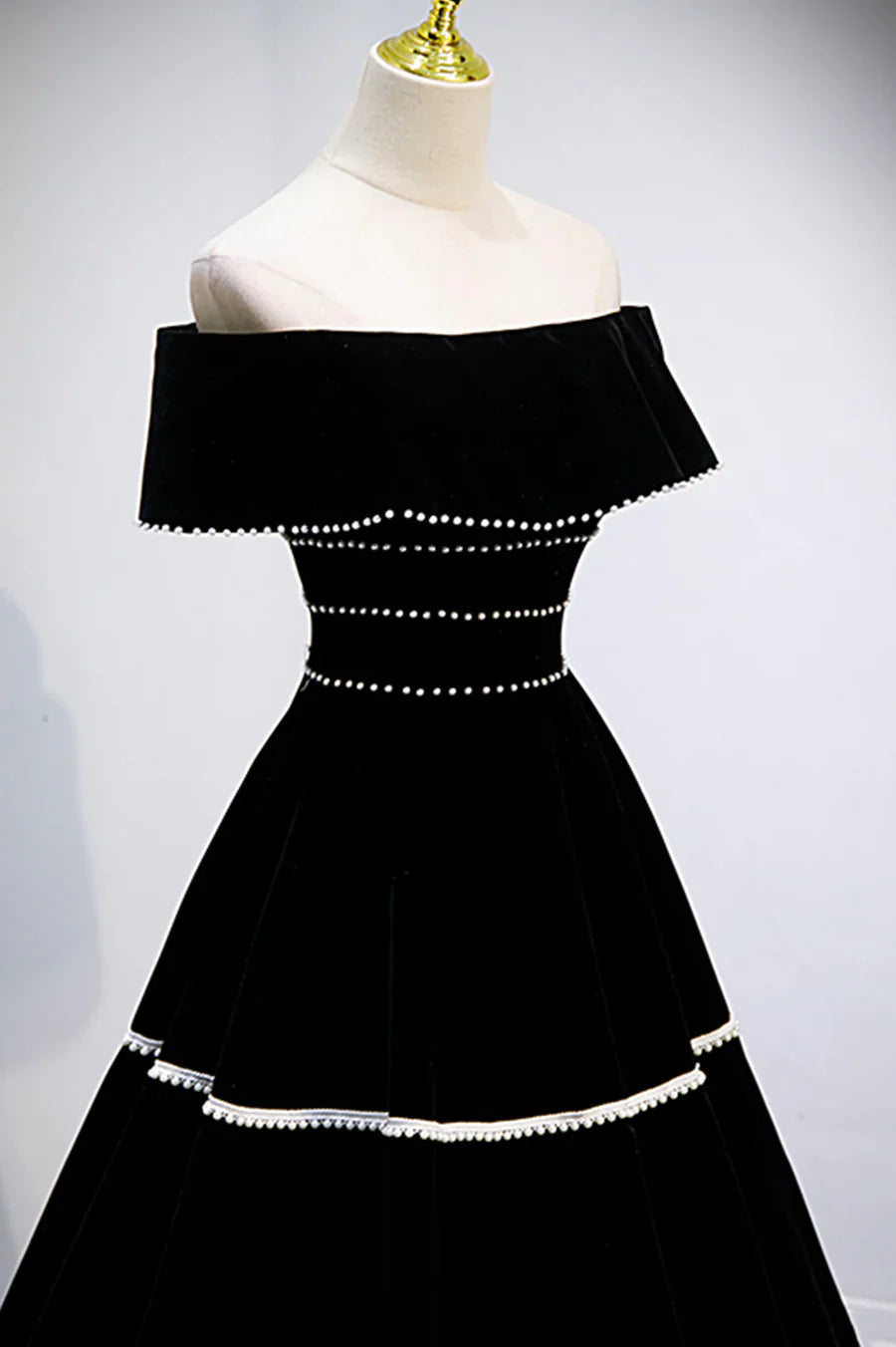 Vestidos de fiesta largos de terciopelo negro, vestidos de noche de corte A con hombros descubiertos TP677
