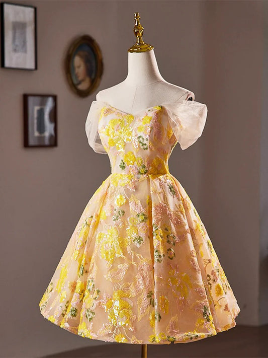Vestido de fiesta amarillo con lentejuelas y flores hasta la rodilla, con hombros descubiertos, TP804