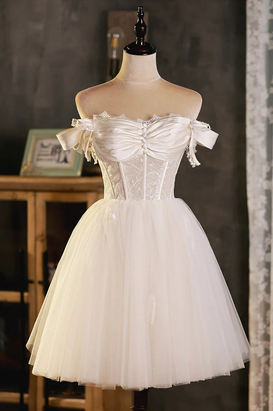 Vestido de fiesta corto de tul con corte en A, precioso vestido de fiesta color champán con hombros descubiertos TP897