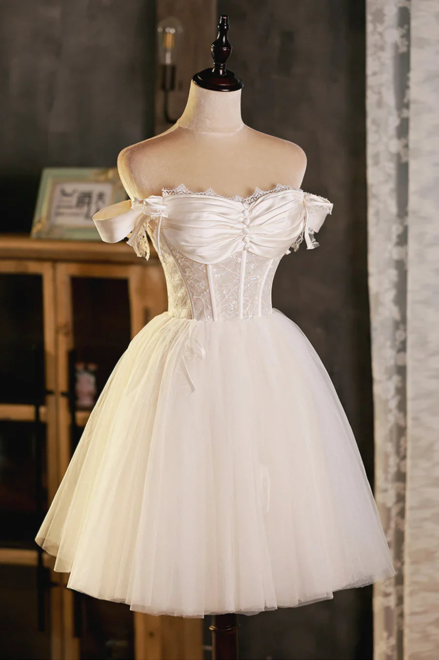 Vestido de fiesta corto de tul con corte en A, precioso vestido de fiesta color champán con hombros descubiertos TP897