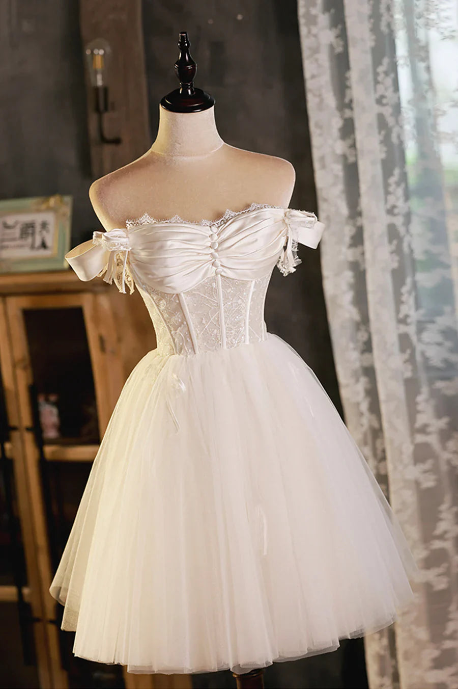 Vestido de fiesta corto de tul con corte en A, precioso vestido de fiesta color champán con hombros descubiertos TP897