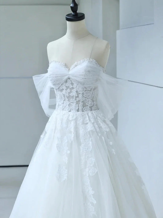 Vestido de fiesta largo de tul blanco con encaje y corsé, escote corazón y hombros descubiertos TP943