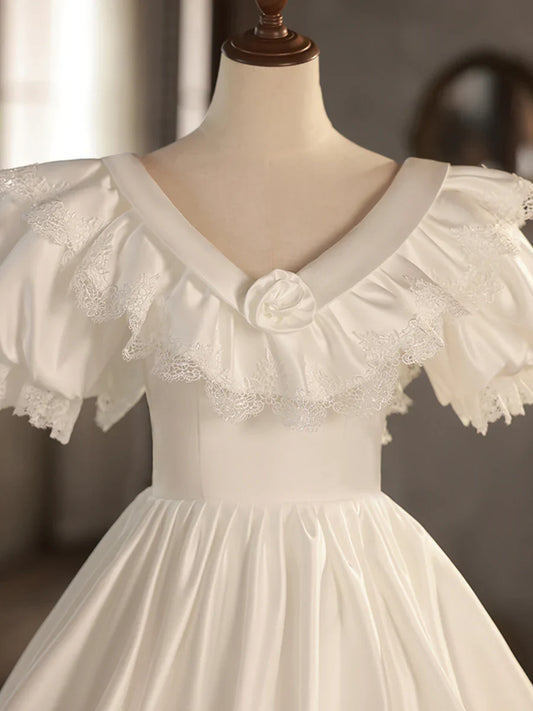 Vestido de fiesta largo de satén blanco con escote en V y encaje para novia TP945