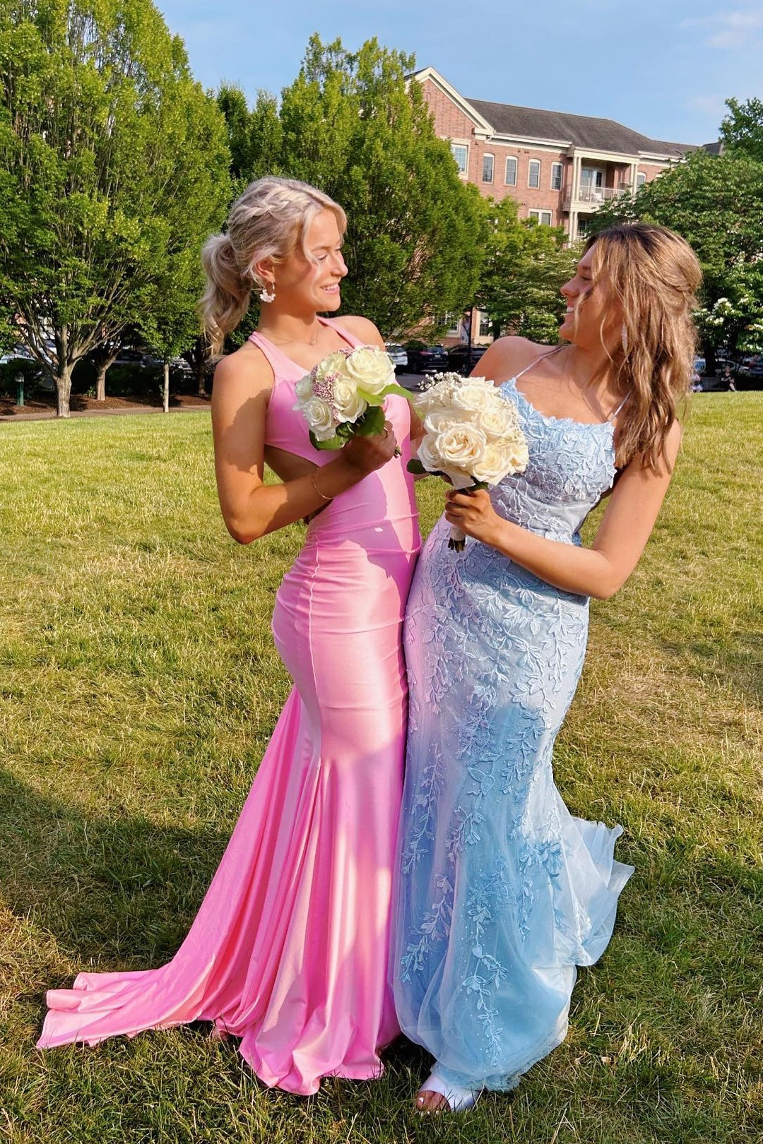 Vestido de graduación de sirena fruncido con espalda abierta y escote en V, vestidos formales largos