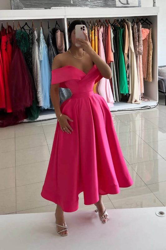 Vestido formal rosa de longitud midi con hombros descubiertos y satén para fiesta