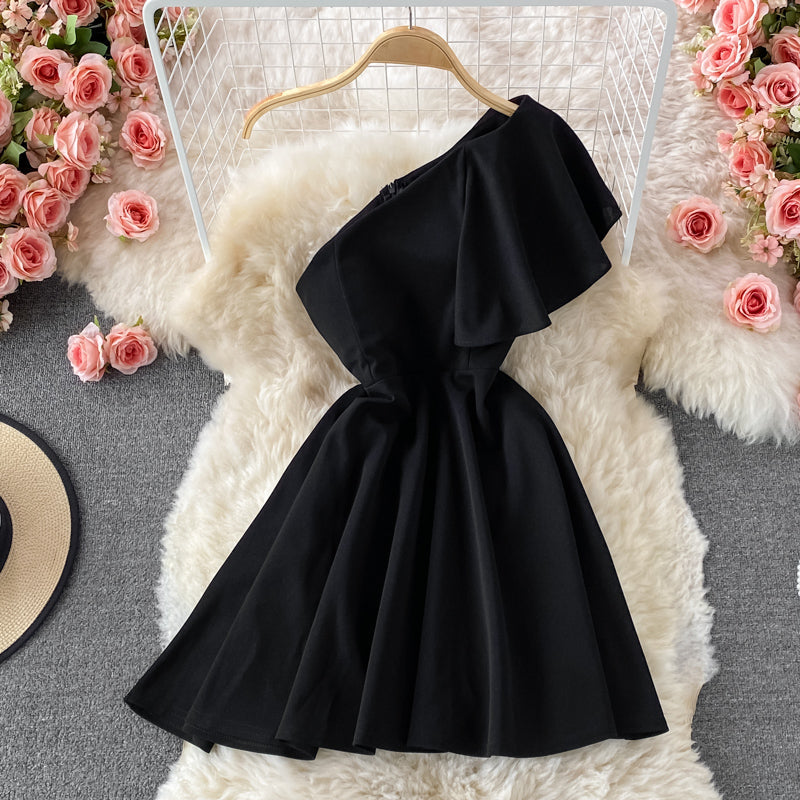 Short skirt with off shoulder, high waist and belly covering  2903