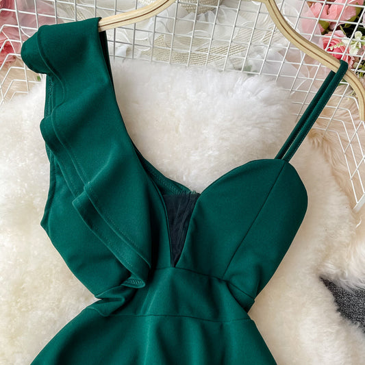 Slim slant neck off shoulder dress fluffy skirt  3200