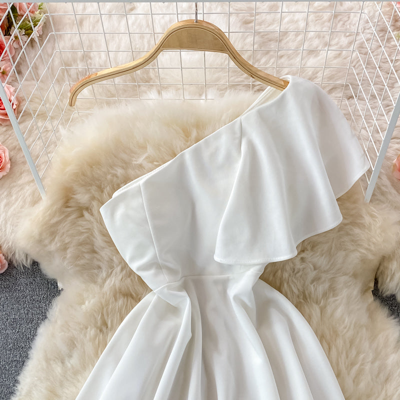 Short skirt with off shoulder, high waist and belly covering  2903