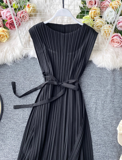A line sleeveless pleated dress women's dress  1170