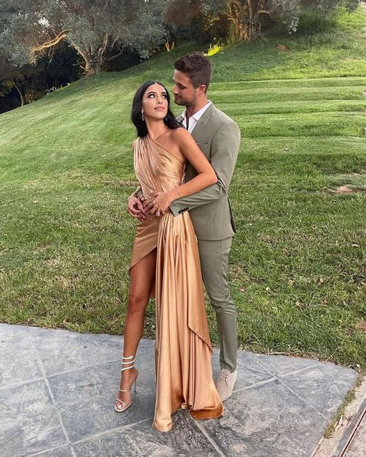 El mejor vestido de fiesta dorado con dobladillo irregular y vestidos de fiesta cortos.