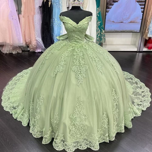 Vestido de quinceañera princesa verde salvia con apliques y hombros descubiertos para dulces 16