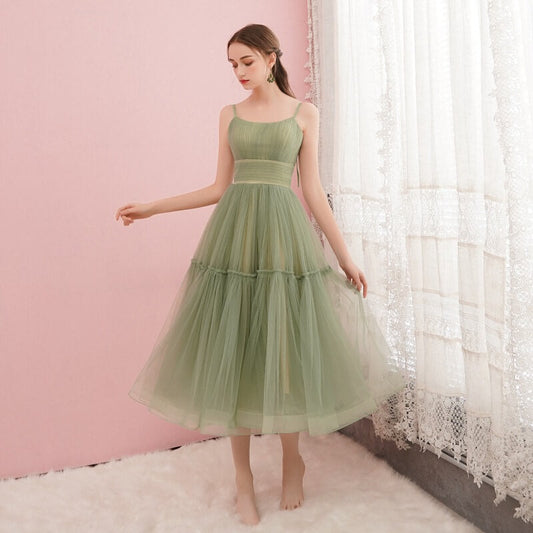 Vestidos sencillos de graduación de color verde salvia