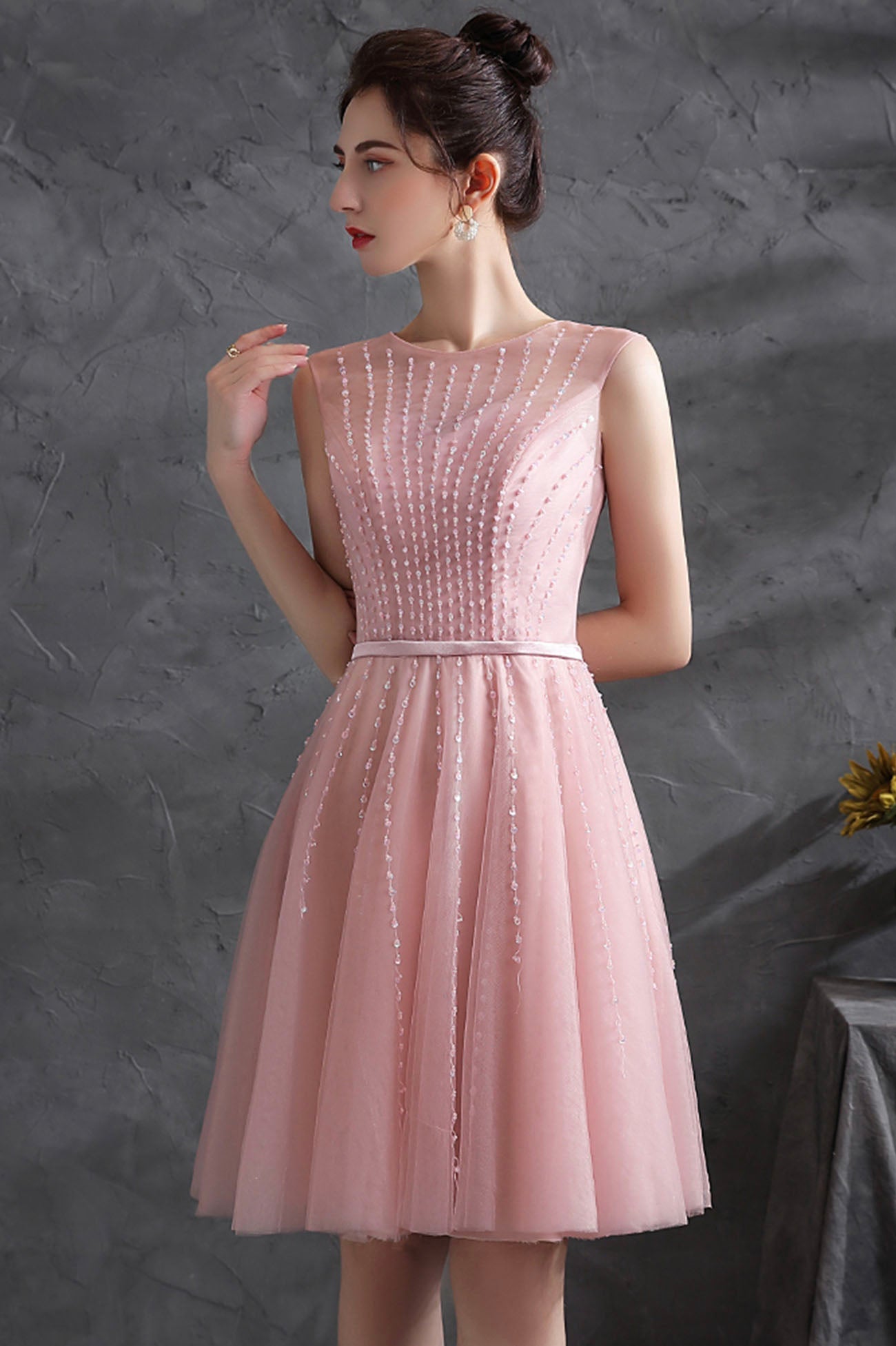 Pink Scoop Tulle Short Prom Dress with Beaded, Pink Knee Length Party Dress